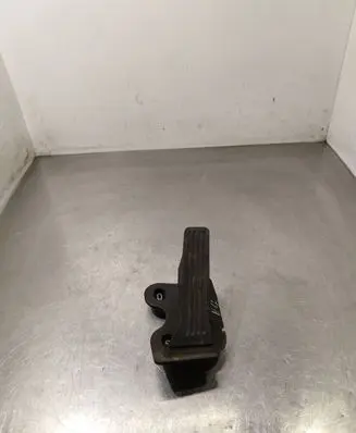 Mazda 6 Accelerator throttle pedal GHP941600C 09072014 6PV31204107