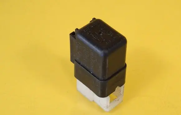 Nissan Primera Other relay 2563079960