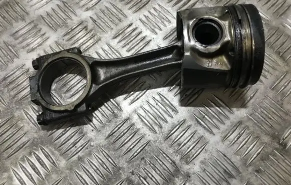 Audi A4 S4 B6 8E 8H Piston with connecting rod 79l69m 79l69m171