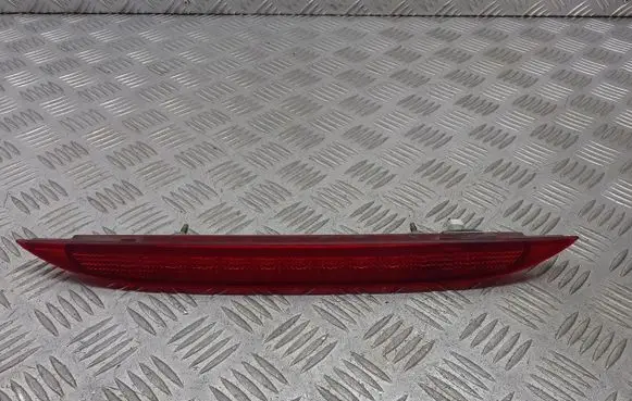 Mazda 5 Third/center stoplight