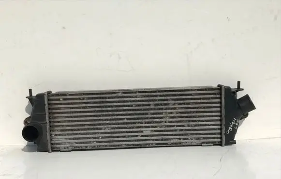 Opel Vivaro Intercooler radiator 988650B