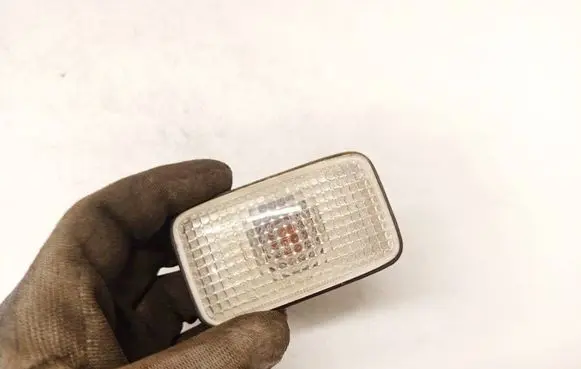 Nissan X-Trail T30 Front fender indicator light 6R019525