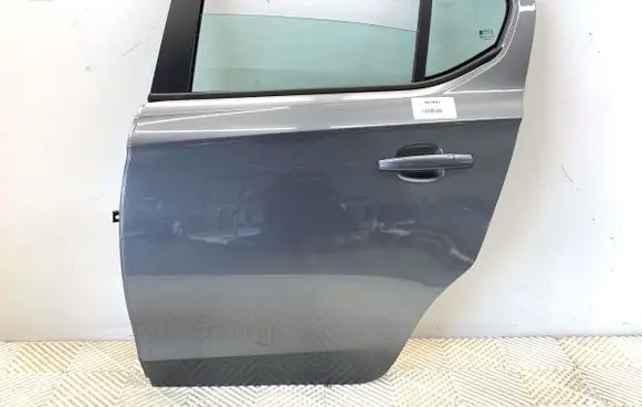 Opel Corsa E Rear door