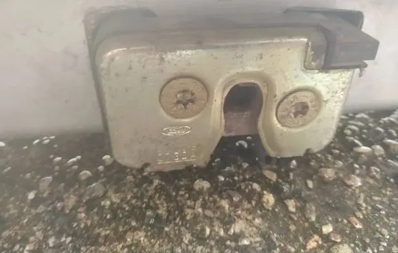 Ford Fiesta Tailgate/trunk/boot lock/catch/latch