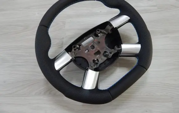 Ford Focus C-MAX Steering wheel