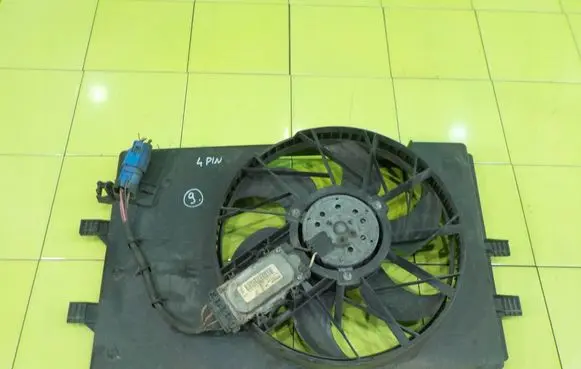 Mercedes-Benz B W245 Fan set 0130307011