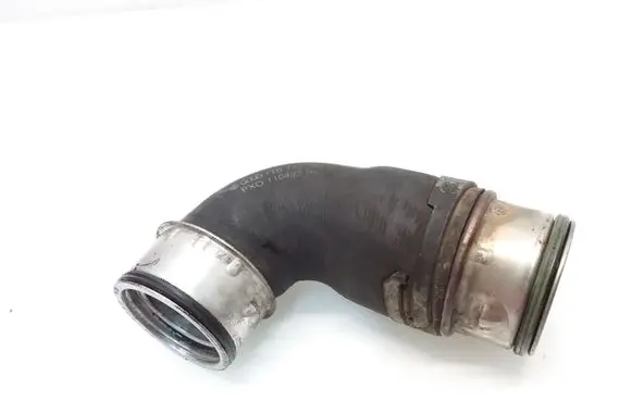 Volkswagen Jetta V Intercooler hose/pipe 1T0145790B