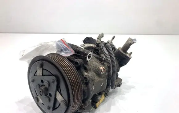 Peugeot 207 Air conditioning (A/C) compressor (pump) 9670318880