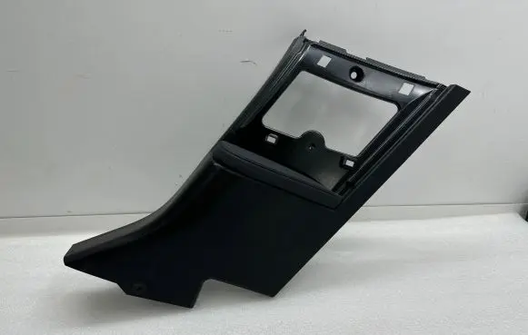 (B) pillar trim (bottom)