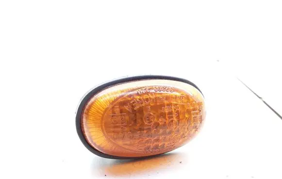 Hyundai Accent Front fender indicator light 92303220 014253
