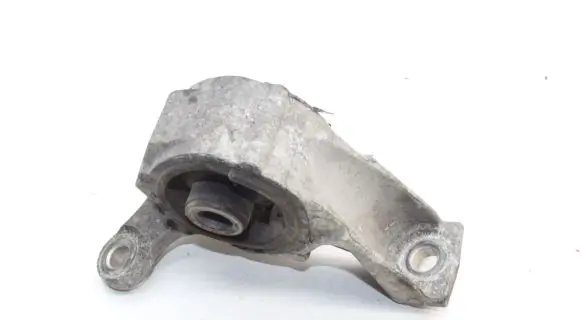 Honda Civic Engine mount bracket