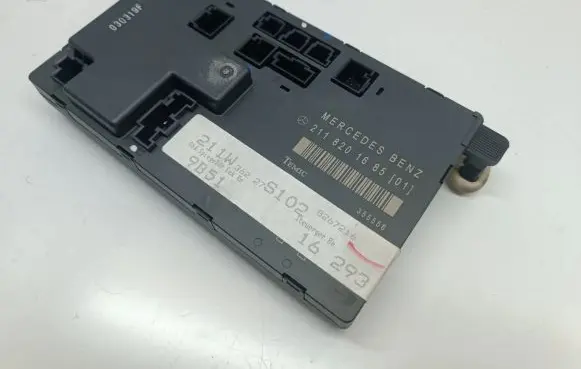 Mercedes-Benz E W211 Door control unit/module 2118201685