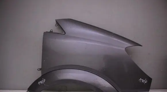 Fender mounting bracket