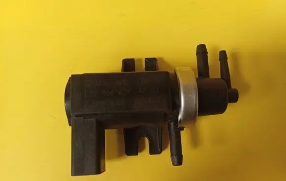 Volkswagen Golf IV Turbo solenoid valve 1J0906627