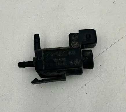 Volvo V70 Turbo solenoid valve 30611668