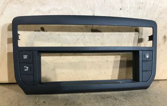 Citroen C5 Radio/GPS head unit trim 9682459677 81230151 MAP7