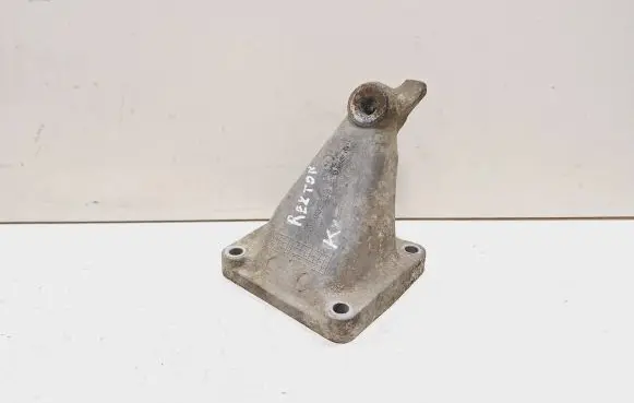 SsangYong Rexton Engine mounting bracket A6622234104