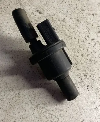 Volkswagen Golf V Valve vacuum 6QE906517 2580116E