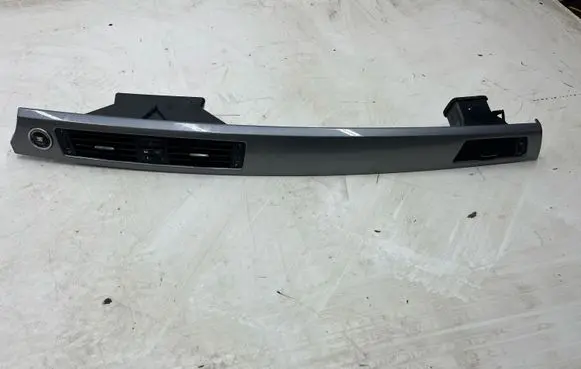 BMW 3 E90 E91 Dash center air vent grill 9130458
