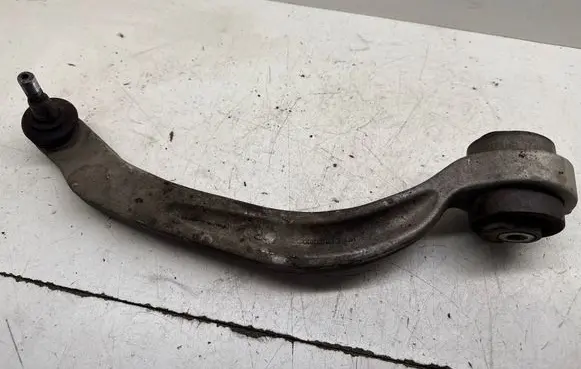 Volkswagen PASSAT B5.5 Rear control arm 1160508300
