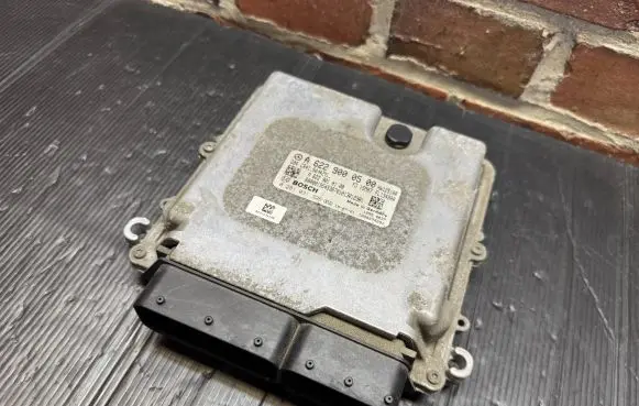 Mercedes-Benz Vito Viano W447 Engine control unit/module A6229000500 0281031326