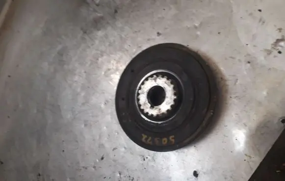 Peugeot 607 Crankshaft pulley