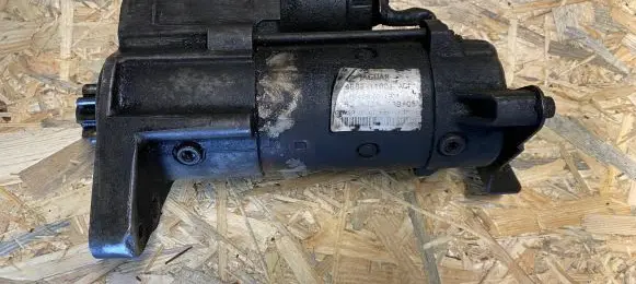 Jaguar S-Type Starter motor 4R8311001AC