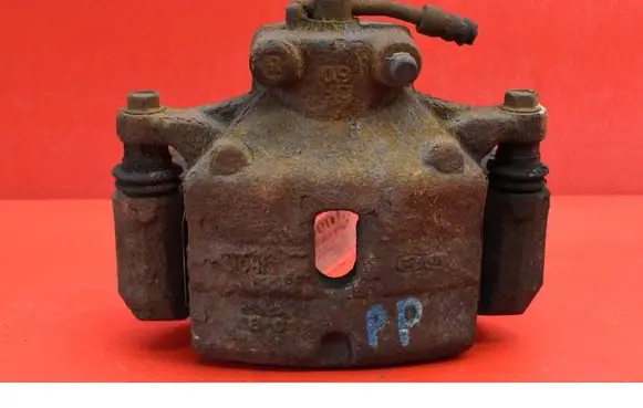 Hyundai i40 Front brake caliper