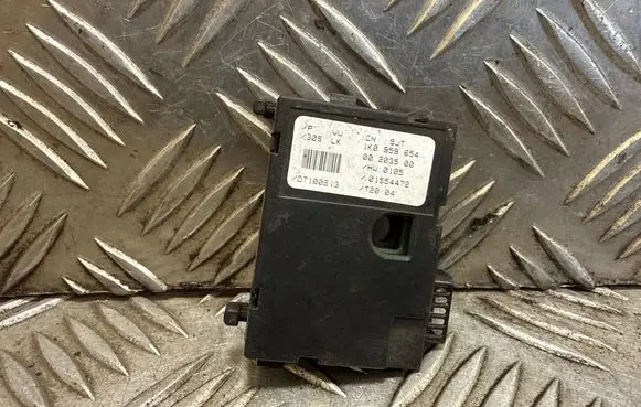 Volkswagen Golf V Steering angle sensor 1K0959654