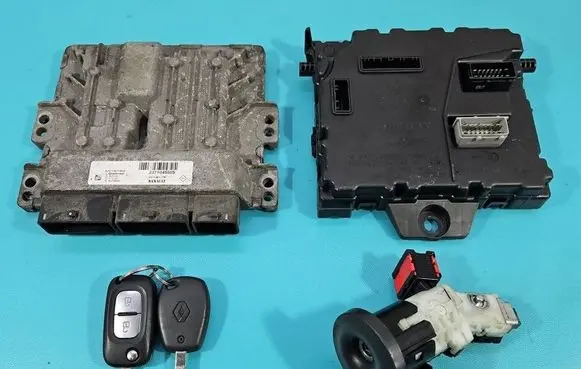 Renault Master III Engine control unit/module ECU 237104550S IMPRK1521969