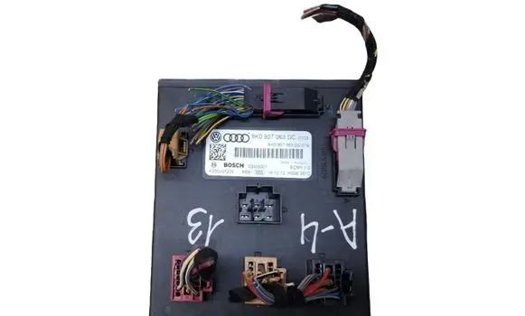 Audi A4 S4 B8 8K Comfort/convenience module 8K0907063DC