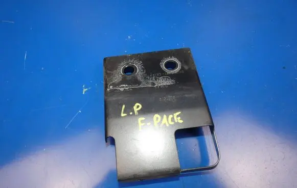 Jaguar F-Pace Fender mounting bracket HK8316A143AB KL8E8