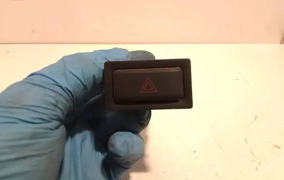 Toyota Land Cruiser (HDJ90) Hazard light switch 157963 TR9503 D0T2