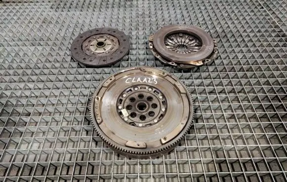 Mercedes-Benz CLA C117 X117 W117 Clutch set kit A2700300205