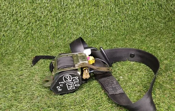 Volkswagen Polo Front seatbelt 6Q3857705G