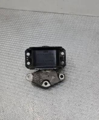 Peugeot 308 Engine mount bracket 9636270080 9636845880 9636583980