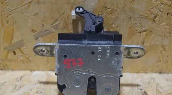 Ford Ka Tailgate lock latch 51809766