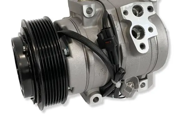 Land Rover Freelander Air conditioning (A/C) compressor (pump) 8832028350 4471707380 4471707383