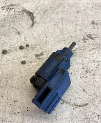 Audi A3 S3 8L Brake pedal sensor switch 1j0927189