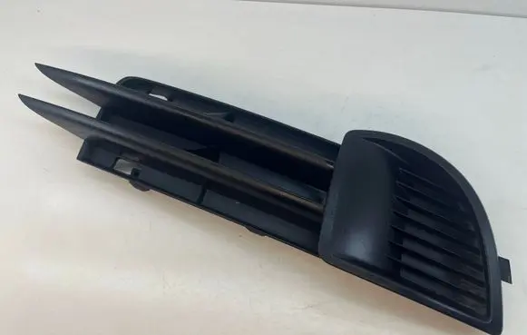 Audi A3 S3 8P Front bumper lower grill 8P3807682