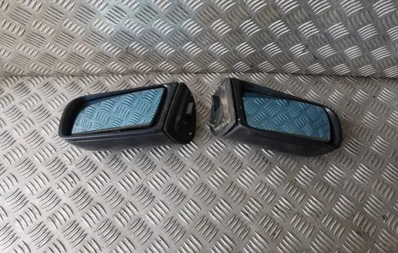 Mercedes-Benz E W210 Front door electric wing mirror 2028110198 413122409 2028110298