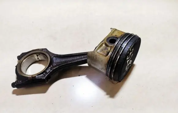 Opel Tigra A Piston with connecting rod
