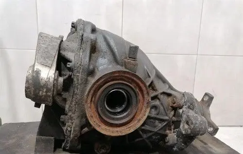 Mercedes-Benz S W221 Rear differential/diff mount bracket A2213504614