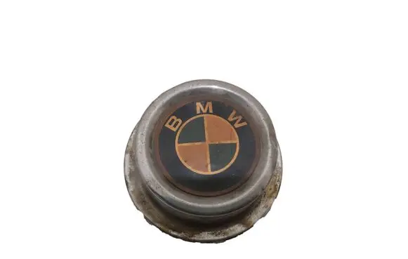 BMW 5 E28 Original wheel cap