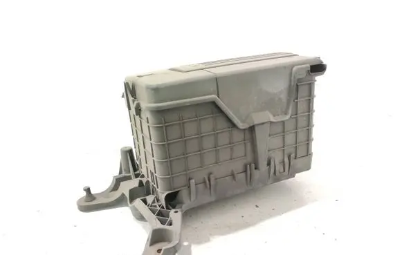Volkswagen PASSAT B6 Battery box tray 1K0915333C
