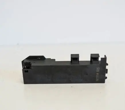 Audi A4 S4 B9 8W Aerial GPS antenna 4M0907247A