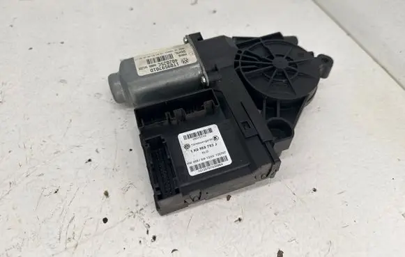 Volkswagen Touran I Front door window regulator motor 1K0959793J