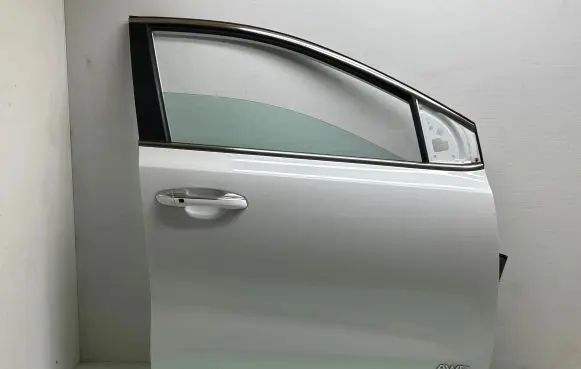 KIA Sportage Front door 76004F1000 82661D9710