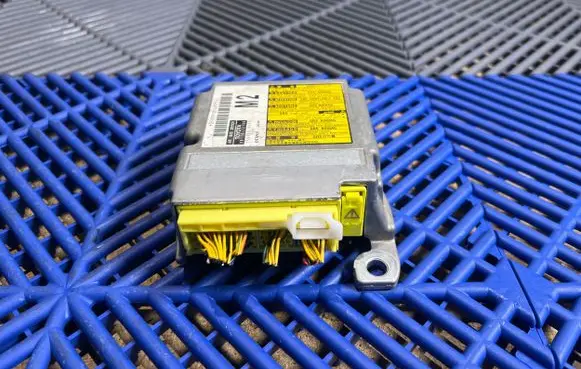 Lexus CT 200H Airbag control unit/module 8917076190