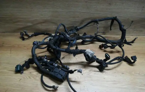 Engine installation wiring loom
